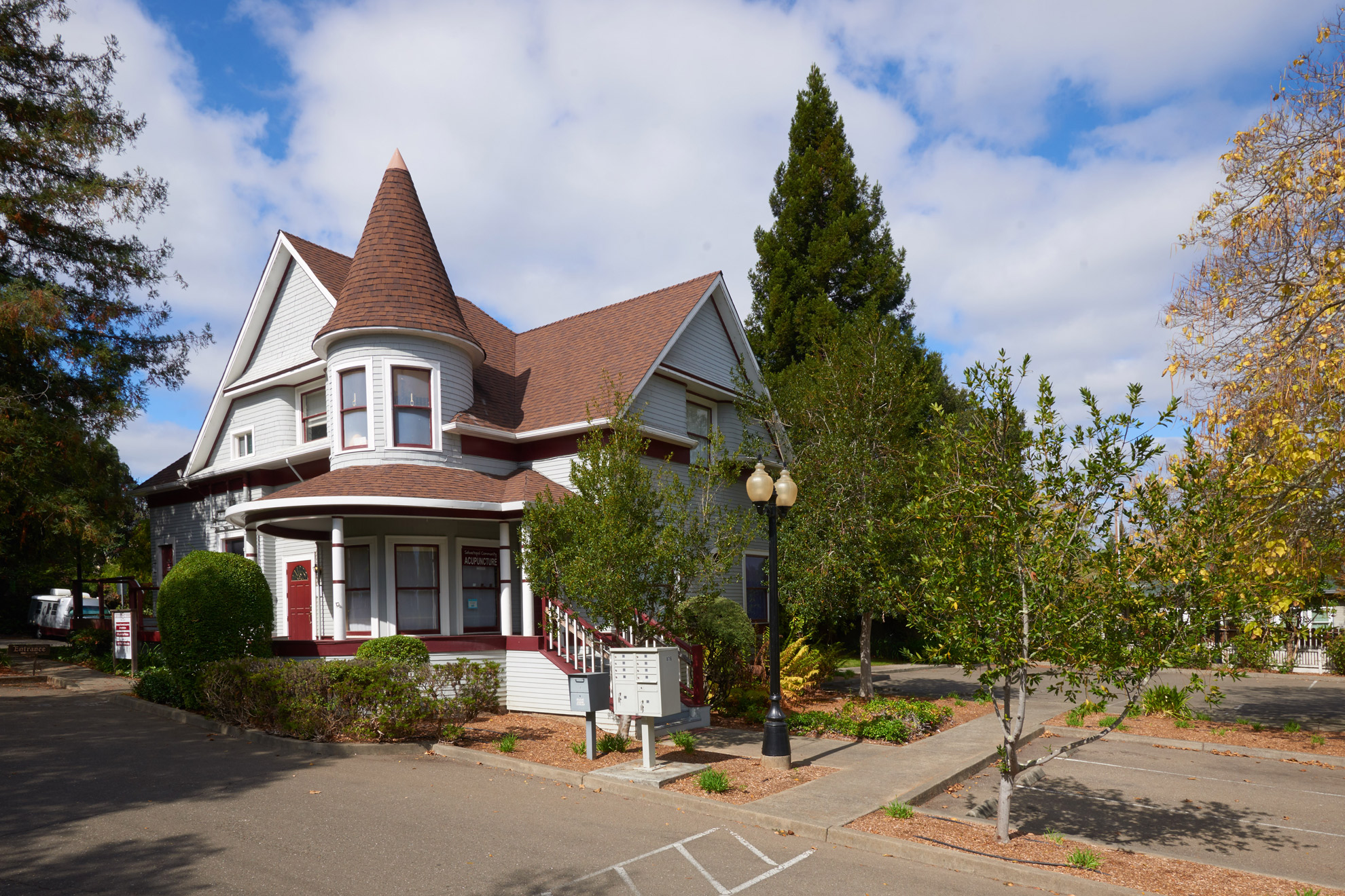 A photo of the Sebastopol Community Acupuncture Queen Anne Victorian office building